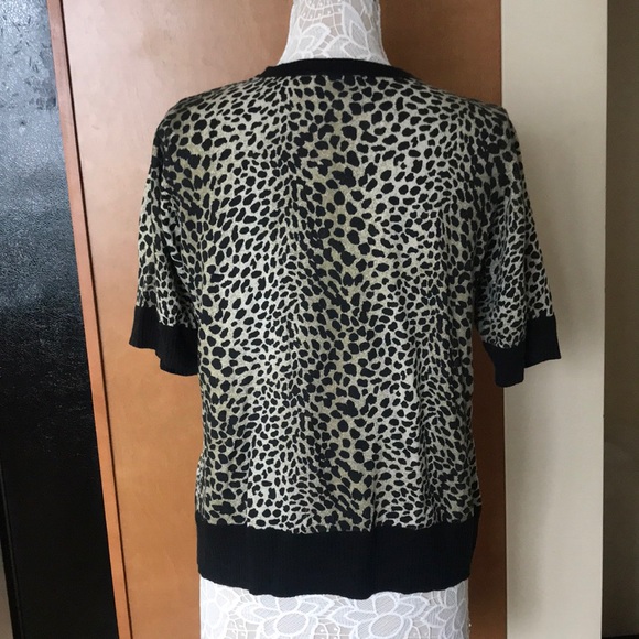 Linea cheetah button down sweater - Picture 2 of 4